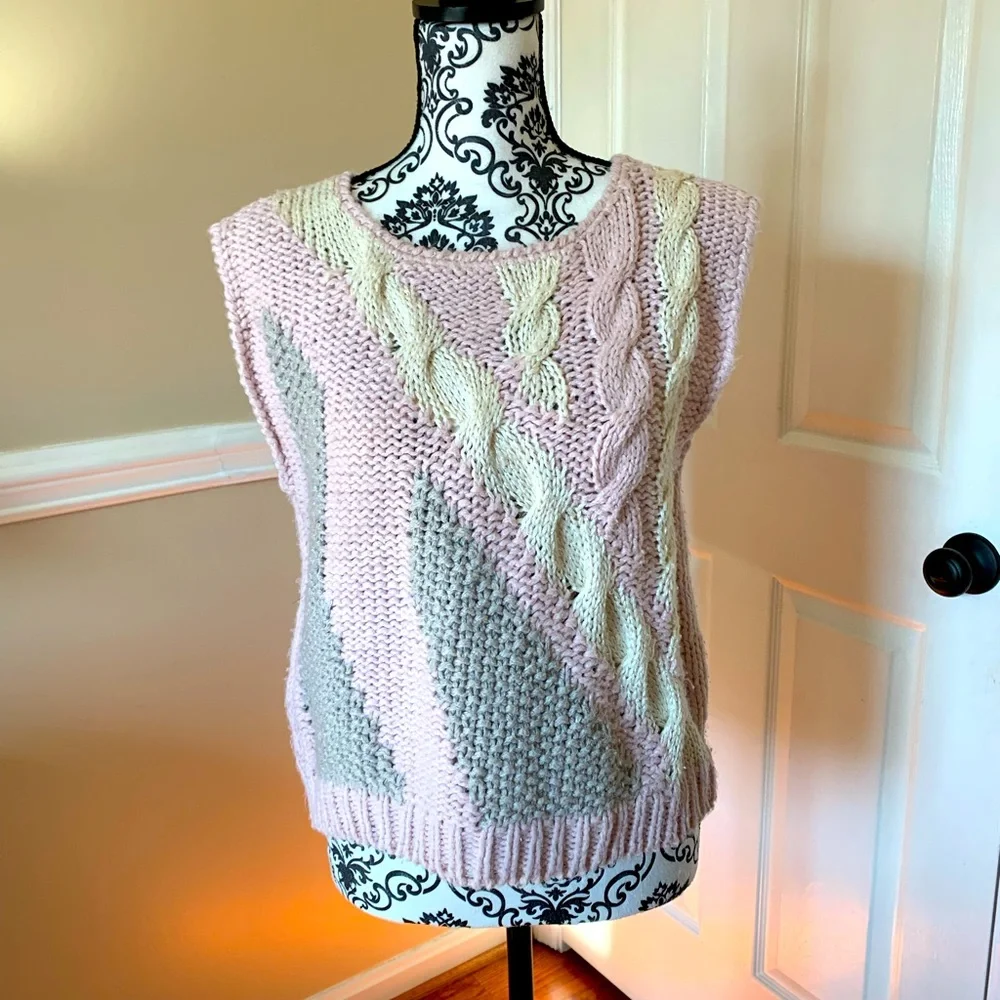 1980’s vintage hand knit sweater vest, size Lg. - Picture 1 of 6